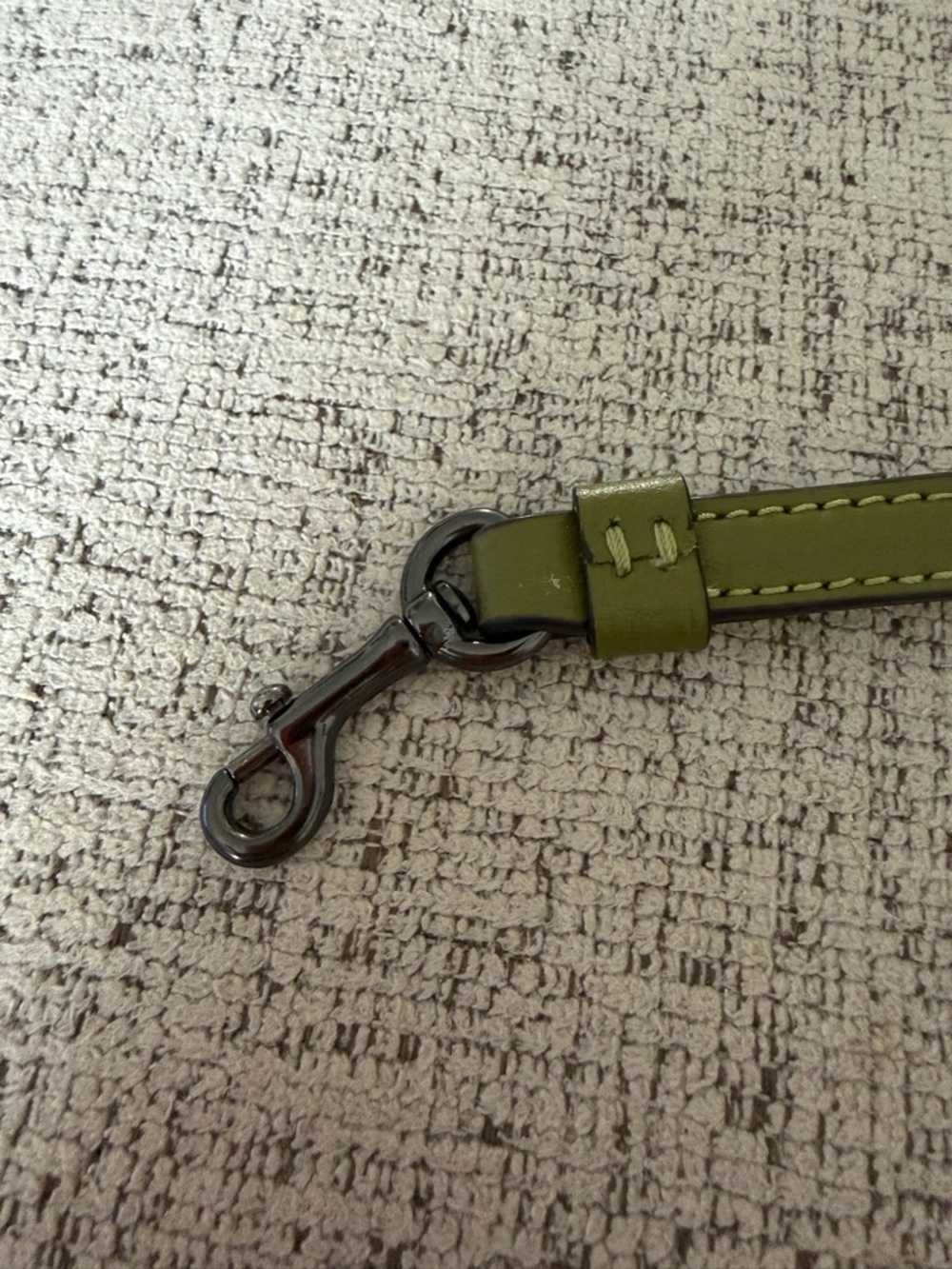 Coach NWOT Green Leather Wristlet Strap 5” gun metal - Picture 2 of 3